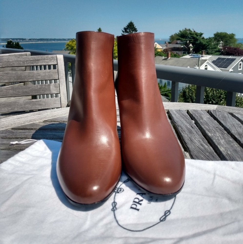 NEW, Prada Calfskin Stiletto Back Zip Booties - Picture 6 of 16